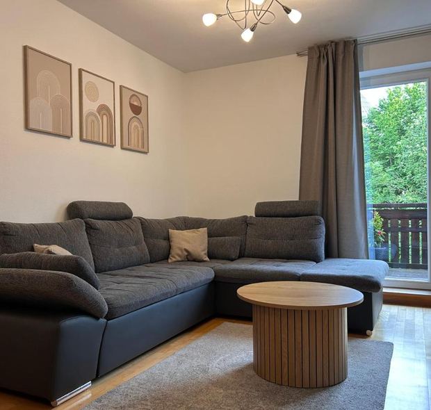 Sofaecke mit Zugang zum Balkon